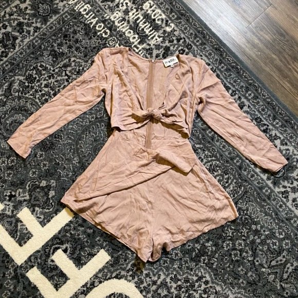 Sabo Skirt Mauve Front Tie Romper - Picture 2 of 3